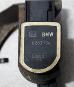 Load image into Gallery viewer, BMW Headlight Level Sensor Front 6853754  3 Series E90 E91 E92 X1 E84 and X5