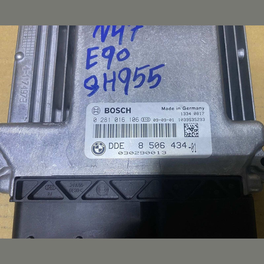 BMW Engine Control Unit 8506434 1 Series E87 and 3 Series E90