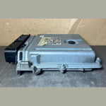 Bild in die Galerieansicht laden, 12-18 Mercedes W246 CLA GLA Engine Control Module Unit ECM ECU A270 9002100 OEM