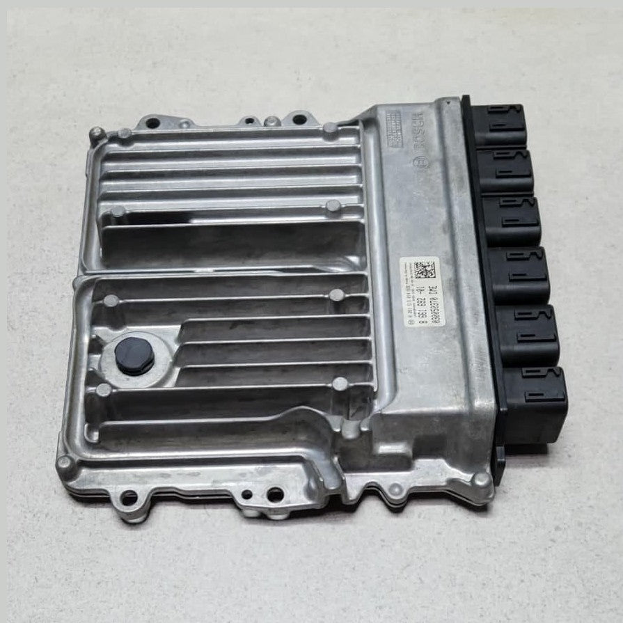 2015 BMW 740Li Engine Control Unit 8661692 740i 740Li G11 G12 OEM