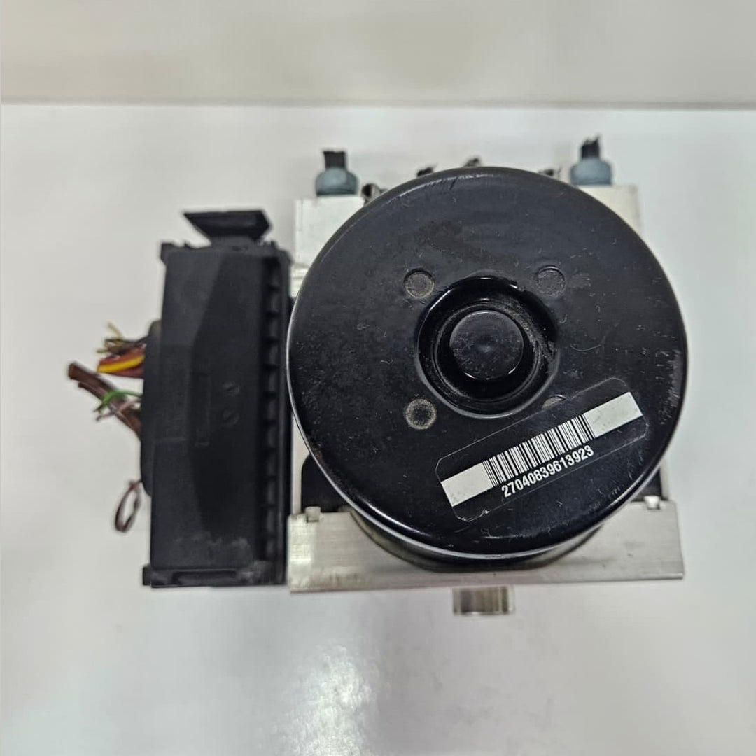 2012-2013 BMW 3 Series F30 320i 328i 335i ABS Pump Control Module 6793936