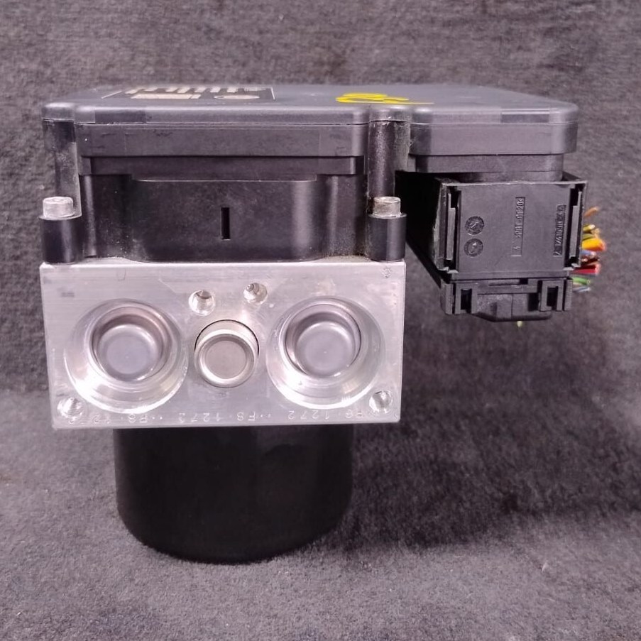 BMW F30 ABS ANTI LOCK BREAKING SYSTEM ABS PUMP CONTROL UNIT   6857324