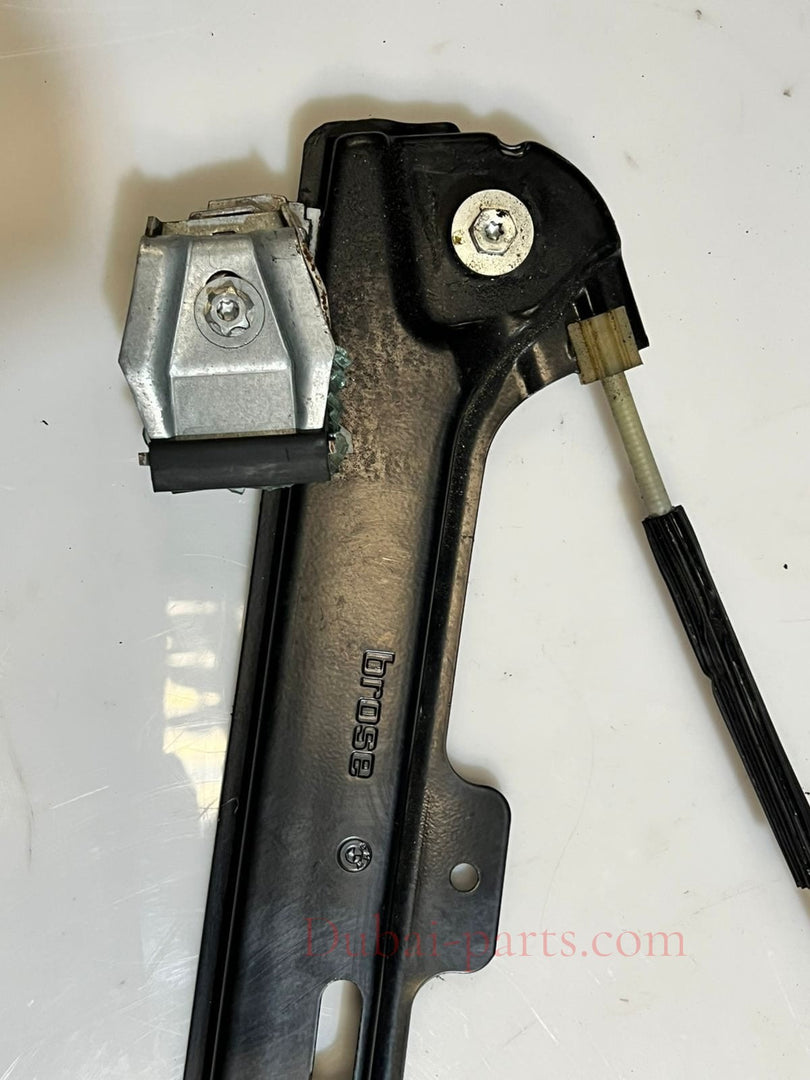 2006-2010 BMW 550i 5 Series E60 E61 Front Right Window Regulator 7184384 OEM