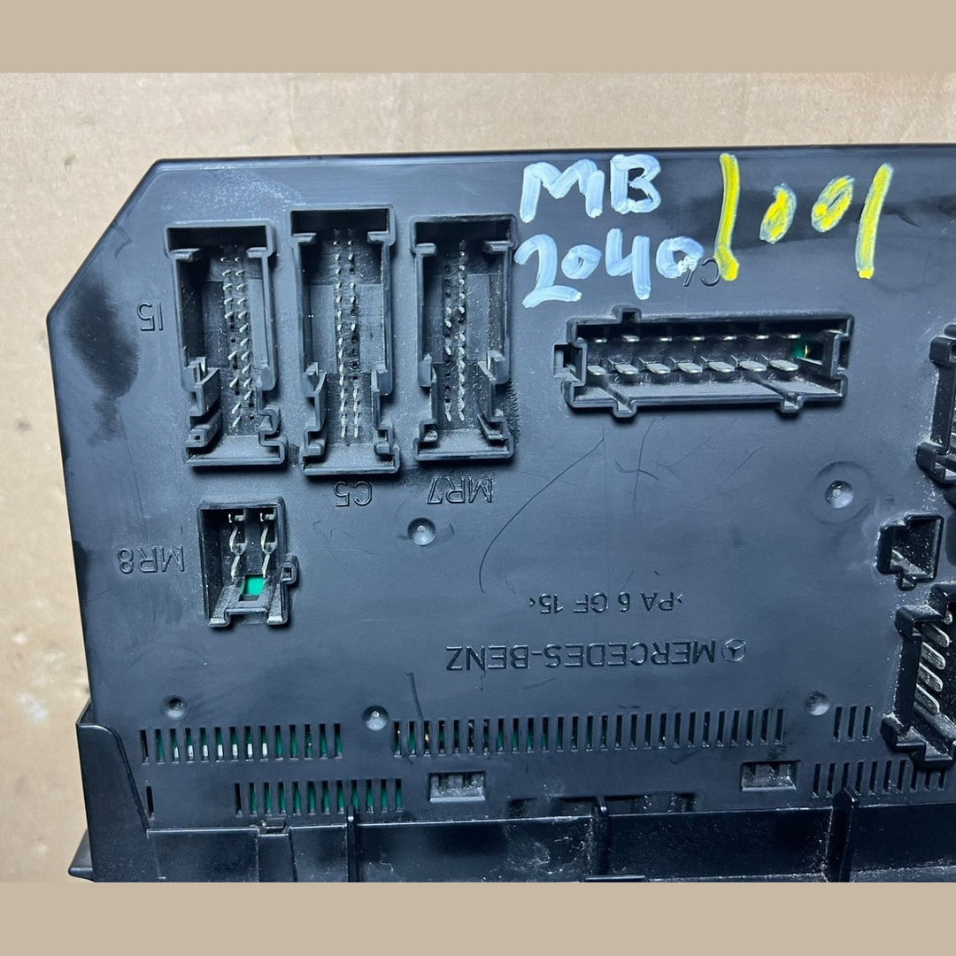 Mercedes W221 S-Class Front Fuse Relay Box SAM Control A221 5404550 \ 2215401001