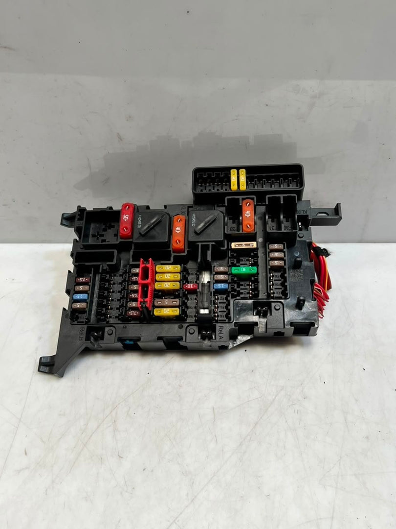 2025-2026 BMW 1' F40 M235 xDrive Gran Coupe Power Distribution Fuse Box 9270355