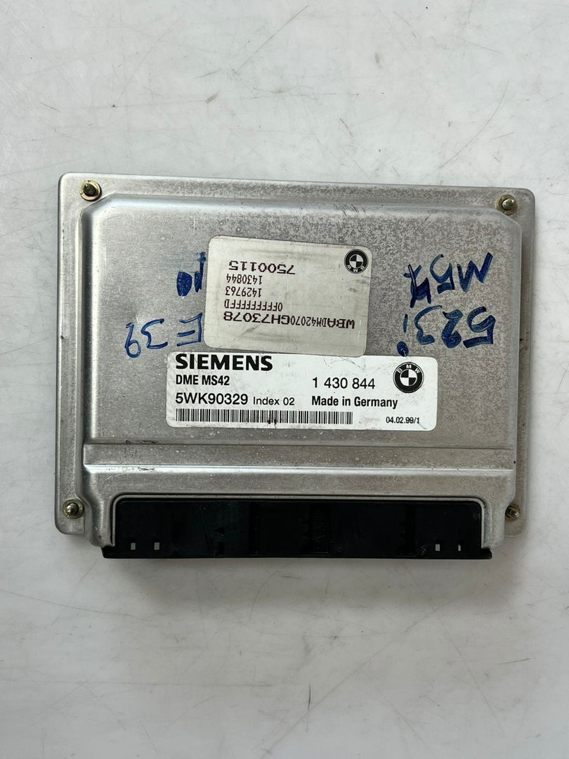 1999-2000 BMW E39 M54 523i Engine Control Unit ECU COMPLETE SET 1430844