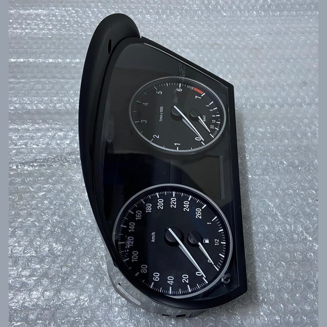 OEM BMW E90 E91 E92 E93 E84 Speedometer Instrument Cluster (KM/H) 9283809