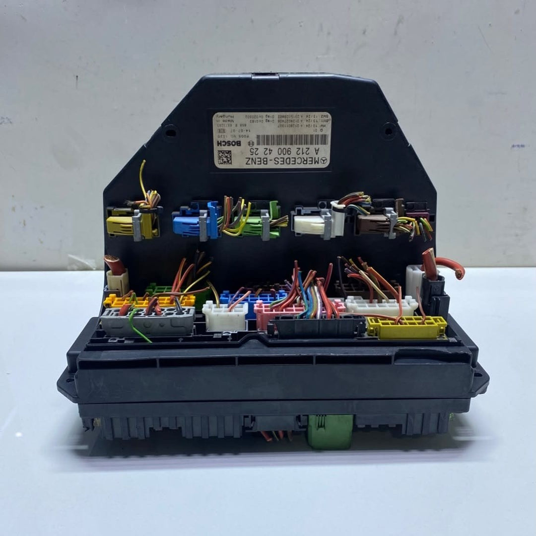 Mercedes-Benz Sam Control Module Front Fuse Box A2129004225 E-Class W212 OEM