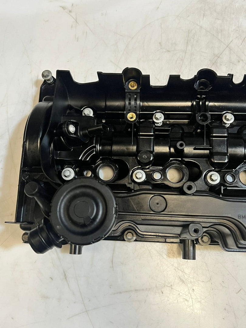 2011-2016 Mini Cooper R55-R59 Countryman R60 R61 N47 Cylinder Head Cover 8589943