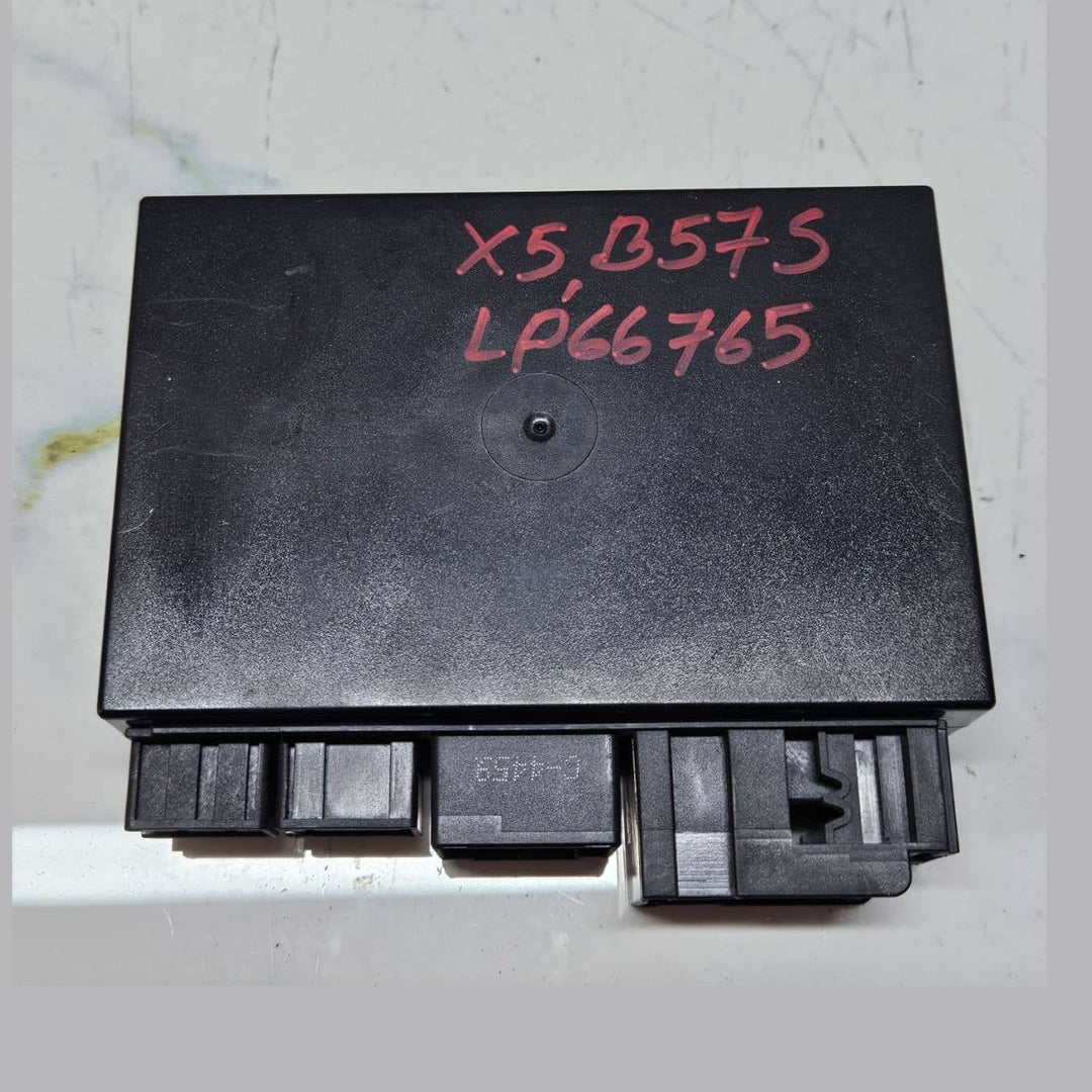 OEM BMW G21 G31 G05 Control Unit for Trailer Hitch 5A056C9 OEM