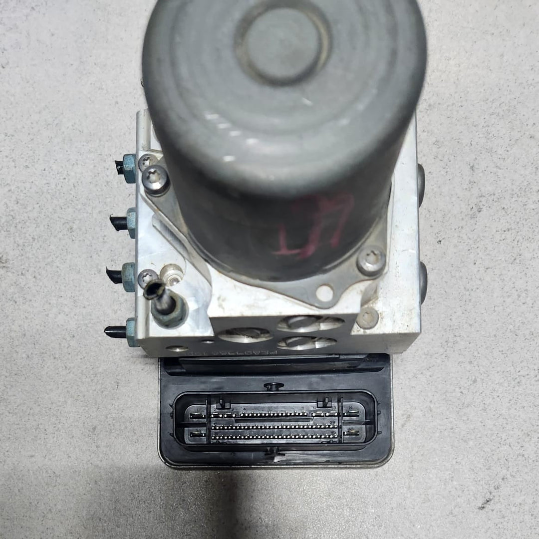 2017-2020 BMW 540i Abs Pump Control Module Unit 6893768 530i  M550i and X3 G01