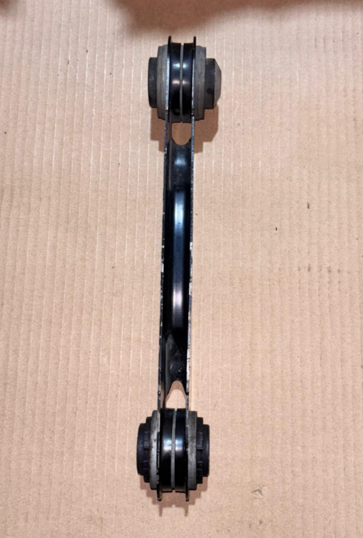 BMW 5 G30 7  G12 8  G14 FRONT GUIDE ROD RIGHT 6867538 OEM
