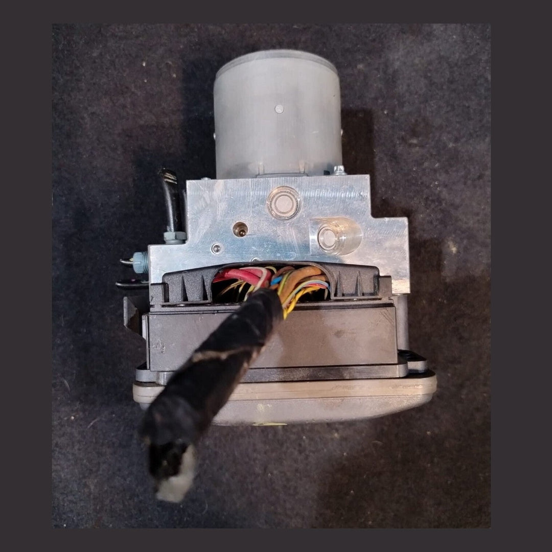 BMW  ABS(Anti-lock Braking System ) CONTROL UNIT MODULE  UNIT  6798289 E70 X5