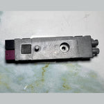 Bild in die Galerieansicht laden, Mercedes Antenna Amplifier A2128701489 W212 E-Class and C218 CLS