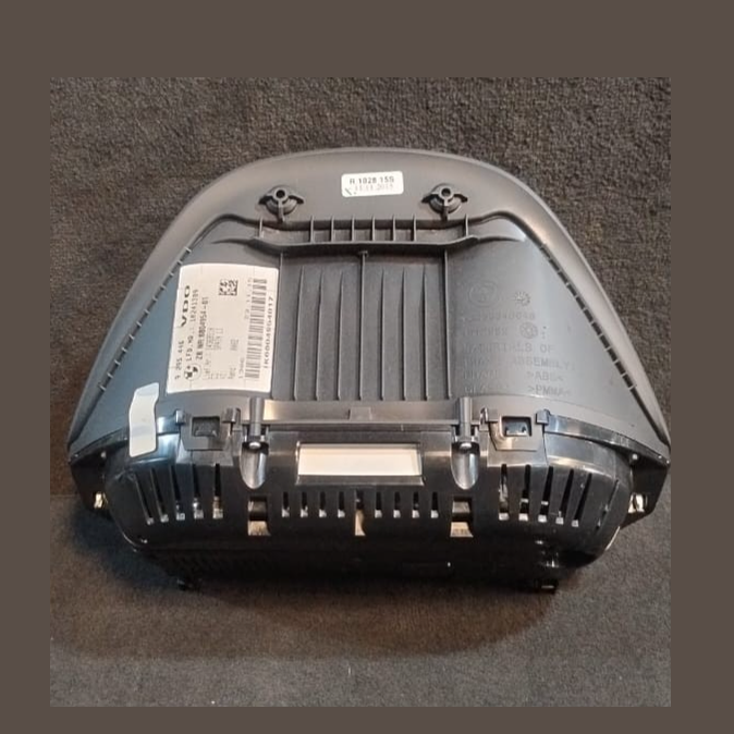 BMW X1 F48 2.0 DIESEL AUTOMATIC INSTRUMENT CLUSTER SPEEDOMETER KM/H P/N 9295446