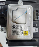 Bild in die Galerieansicht laden, BMW  X5 Xenon Headlight  7221894 X5 E70 OEM
