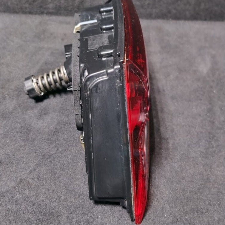 BMW  F40 SERIES  1 SERIES F40 Rear light in trunk lid, right  7450652