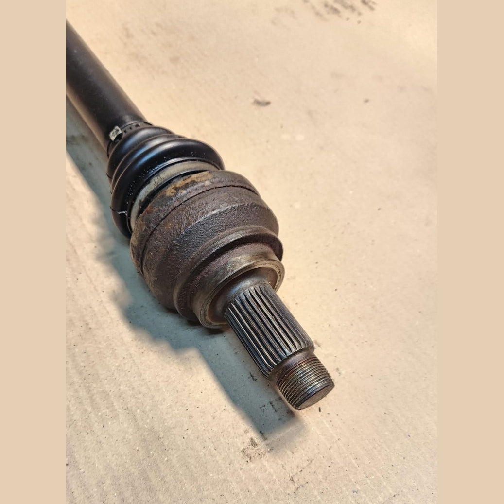 2004-2010 BMW 530i Rear Driveshaft 7572419 5 Series E60 E61