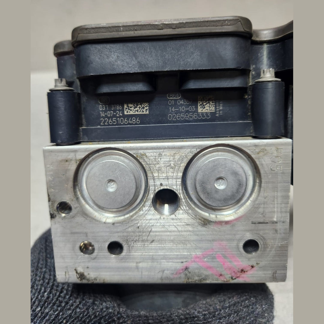 2014-2018 BMW X6 Abs Pump Module 6864794 X5 F15 and X6 F15 F16 F85 F86 