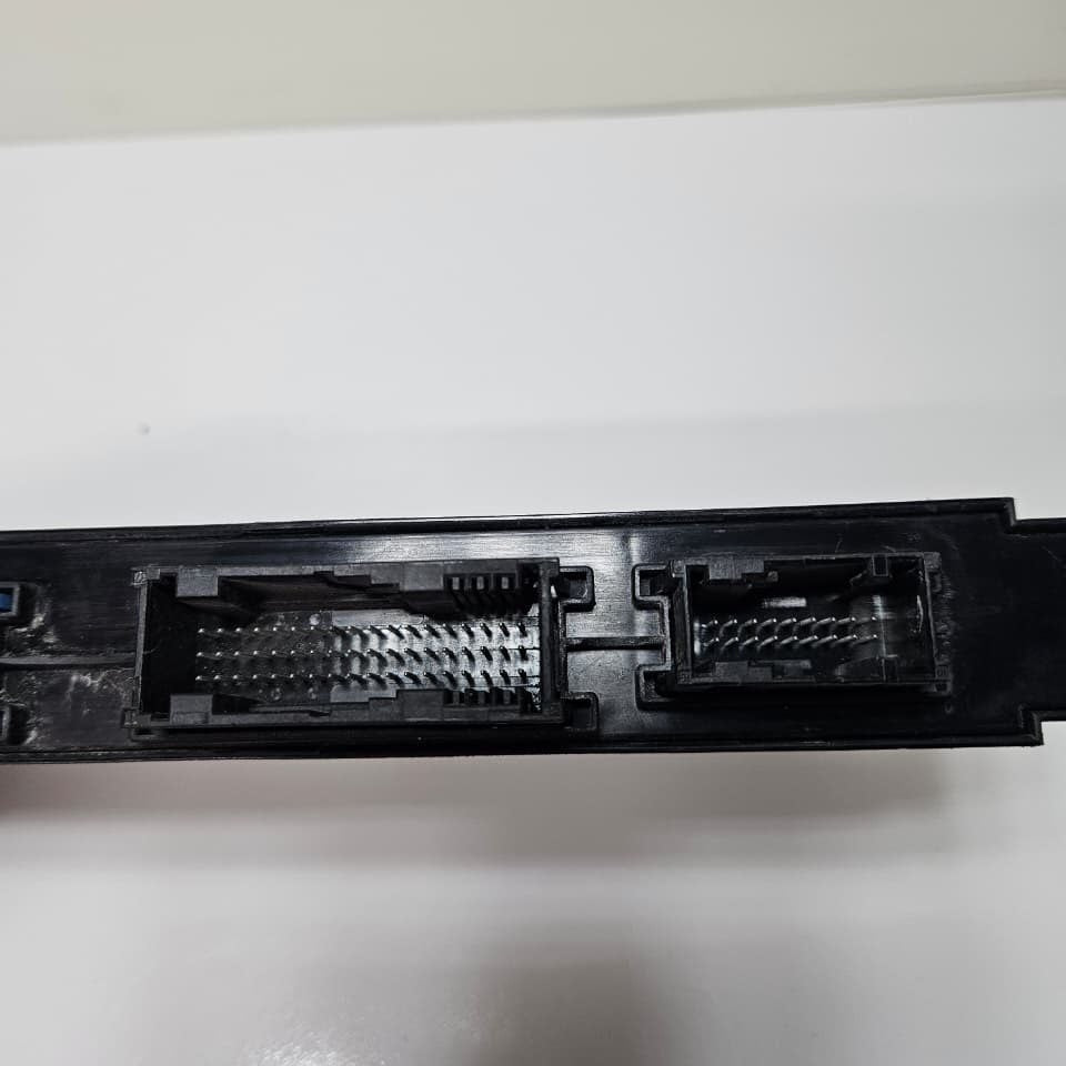 2009-2015 BMW 750Li Body Control Module 9203598 OEM