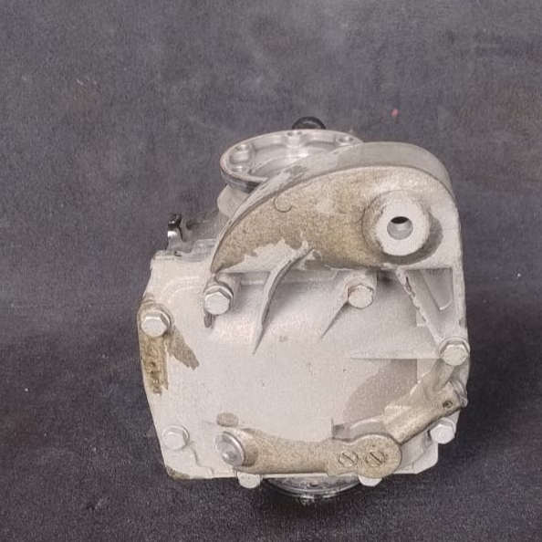 BMW F30 F31 F32 F33 F34 REAR DIFFERENTIAL CARRIER  (3.15 RATIO) P/N 7612164