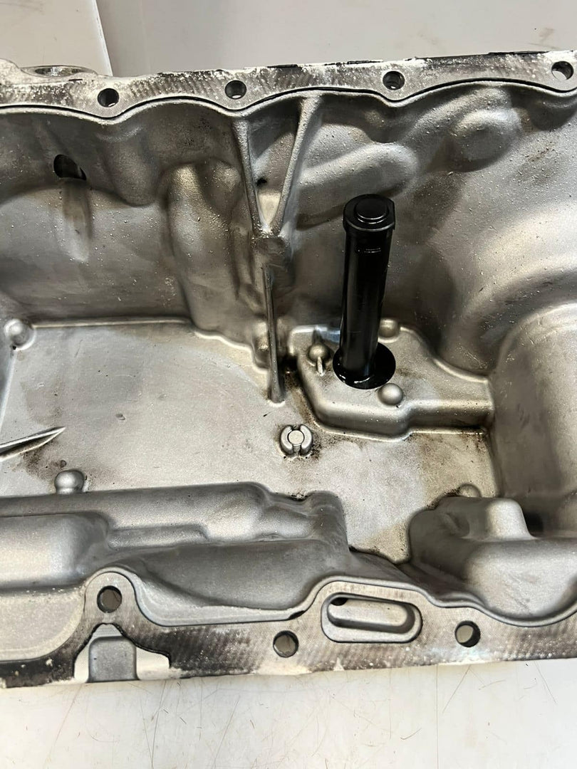 BMW F10 F11 5 Series 525xDrive Oil SUMP Pan 7812361 OEM