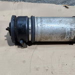 Bild in die Galerieansicht laden, 2002-2005 BMW 745i Air Suspension Shock Absorber RHS 6758574 7 Ser E65 E66 E67