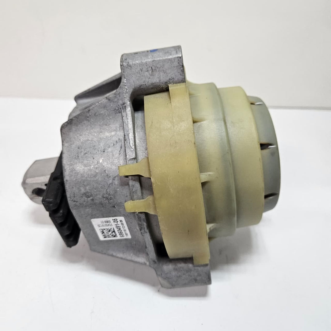 2018-2023 BMW  5 Series G30 F90 B48B20 530e Engine Mount 6860491