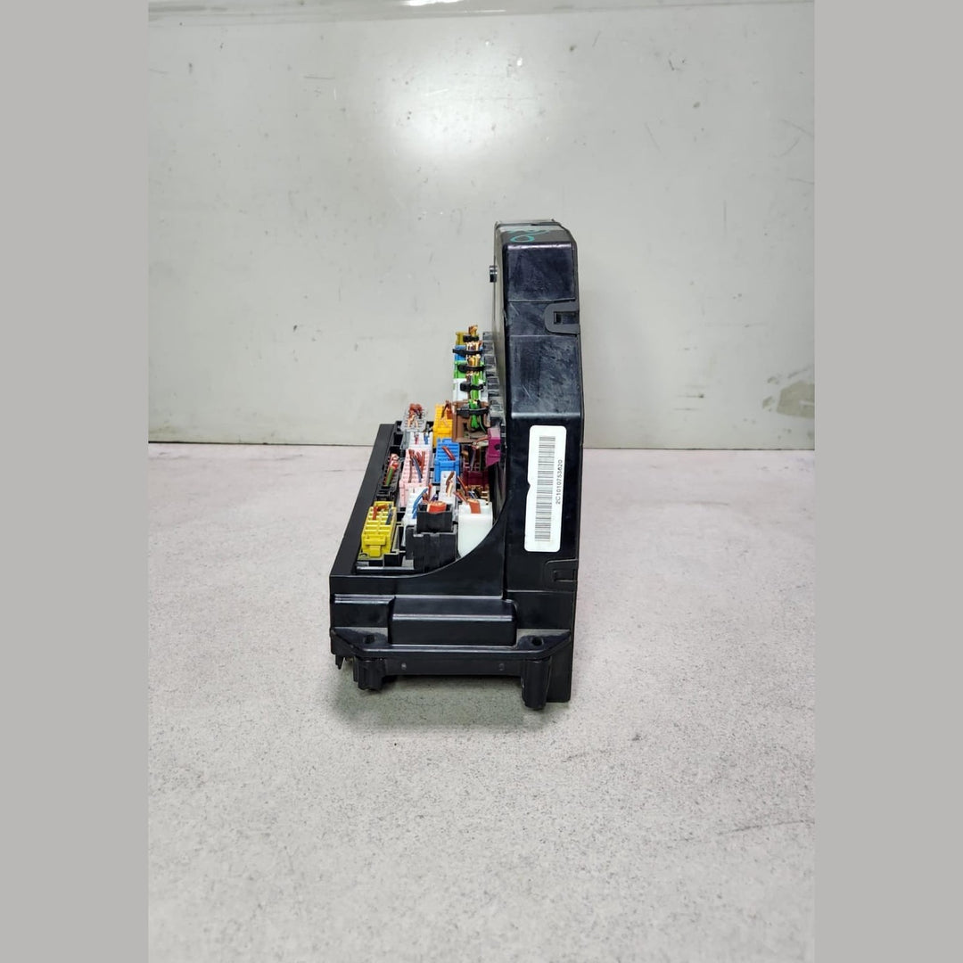 2010-2015 Mercedes-Benz C250 Front Sam Fuse Relay Box Module A2129009805