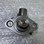 Bild in die Galerieansicht laden, OEM BMW F20 F22 F11 Petrol N55 High Pressure Fuel Injection Pump 7610761 BOSCH