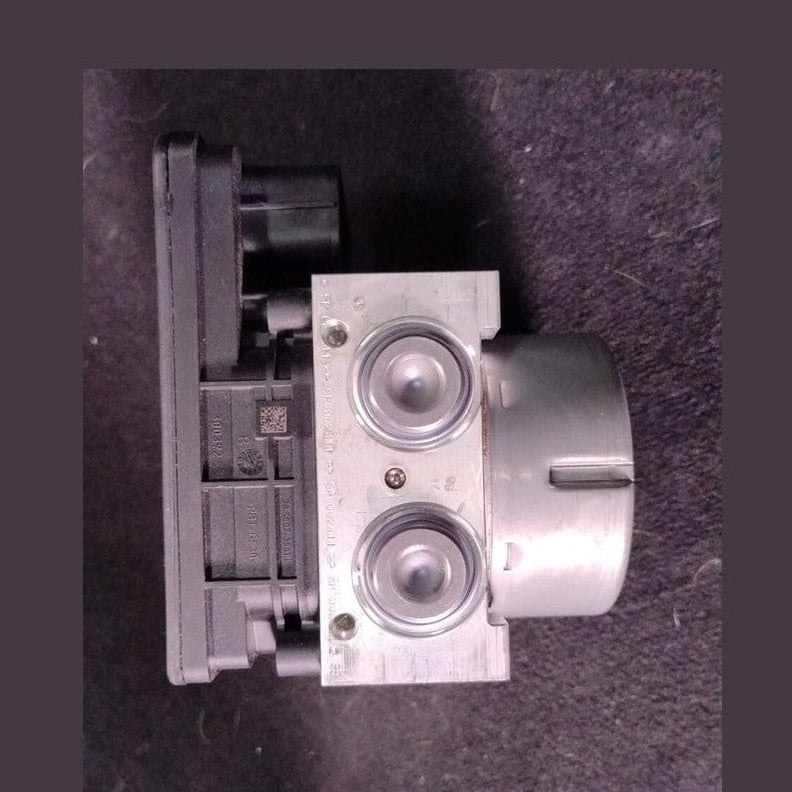 6871112 F30 N47 ACC  Anti Lock System Brake ABS PUMP