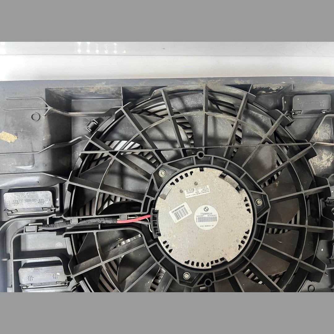 2006 BMW 760i Cooling Fan 6946372 E65 E66 760i 760Li E67 7 SERIES E65 E66