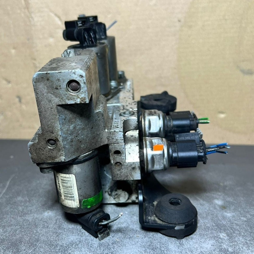 13-16 Mercedes GL450 GL550 Front Hydraulic Suspension Valve A166 3201158 OEM