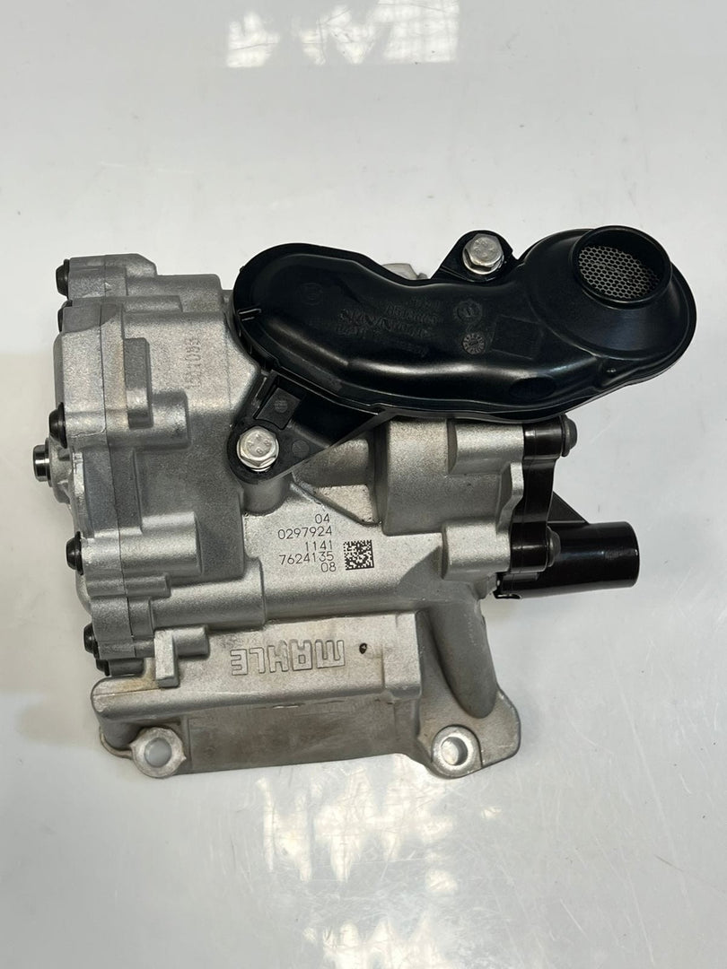 2006 BMW Mini Cooper F55, F56, F57 B38 B48 Engine Oil VACUUM Pump 7624135 