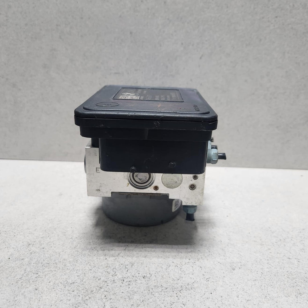 2015-2018 BMW M4 Abs Anti Lock Brake Pump Module 7852637 M3 M4 F82 OEM
