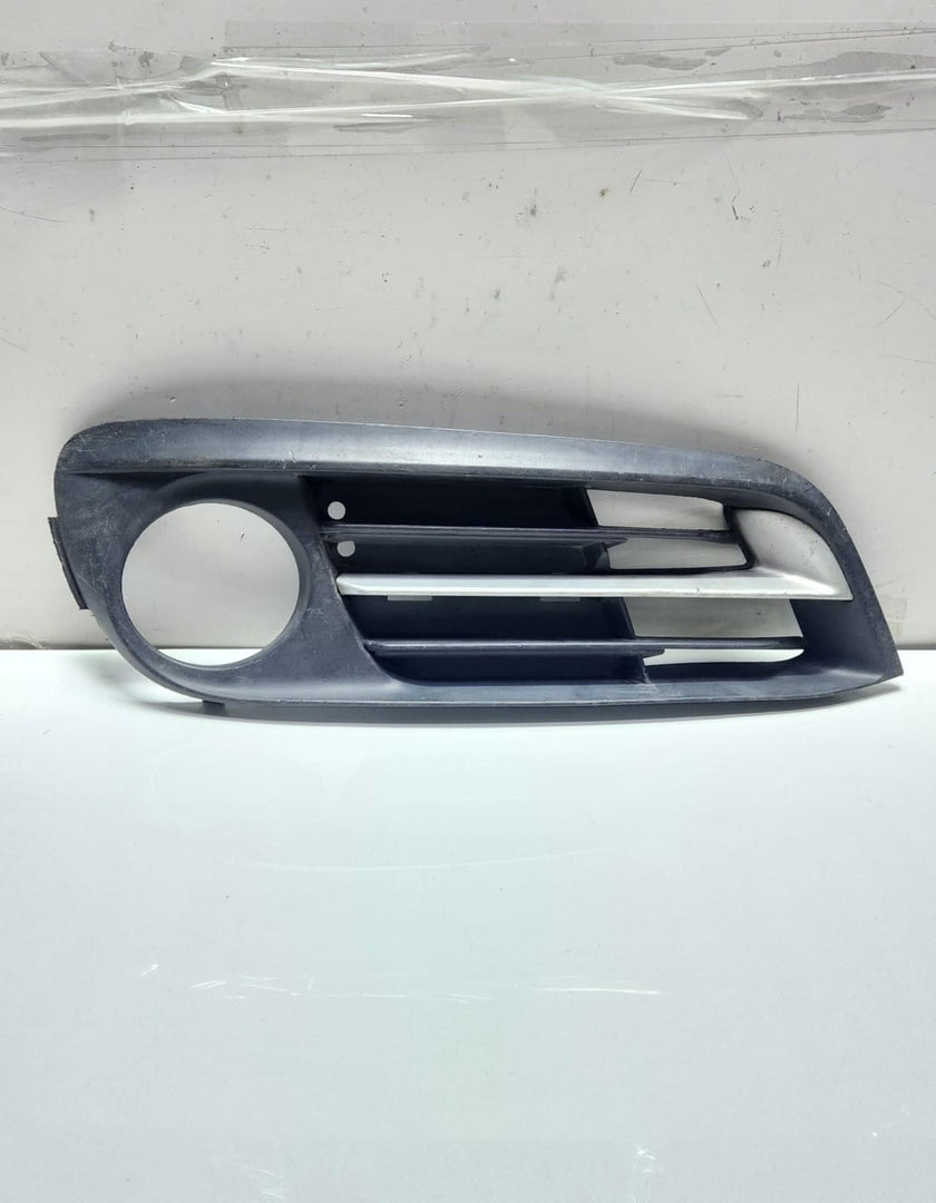 2009-2016 BMW 535i Front Right Fog Light Grille 7331736 5 Series F10 and F11 OEM