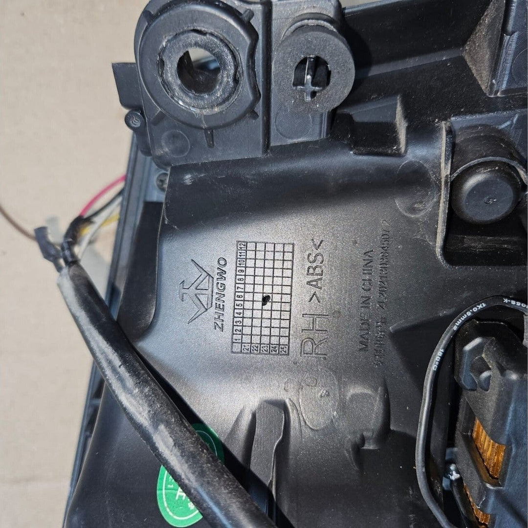 AFTERMARKET BMW  M4 TAIL LIGHT RIGHT SIDE USED ITEM F32 2013