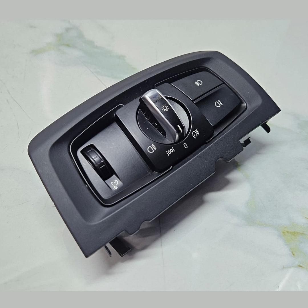 BMW X5 F15 X6 F16 RHD Headlight Control Switch 6824888 OEM