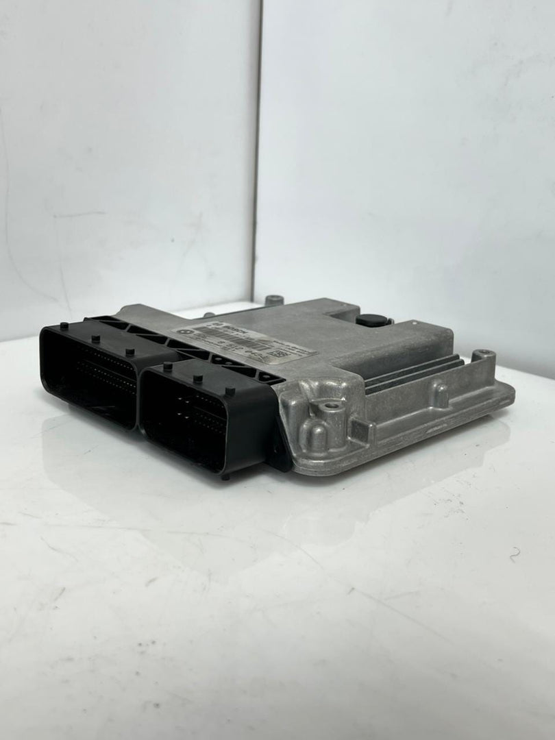 2011 BMW 3 Series E90 318D DDE  Bosch 0281017517 Engine Control Unit 8512043 OEM