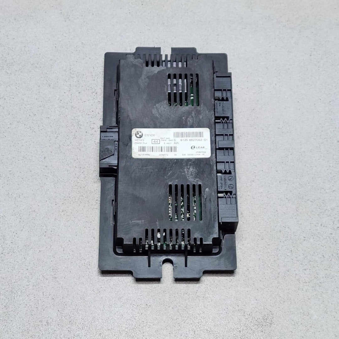 2007-2013 BMW X5 Footwell Light Control Module 6827063 X5 X6 E70 E71