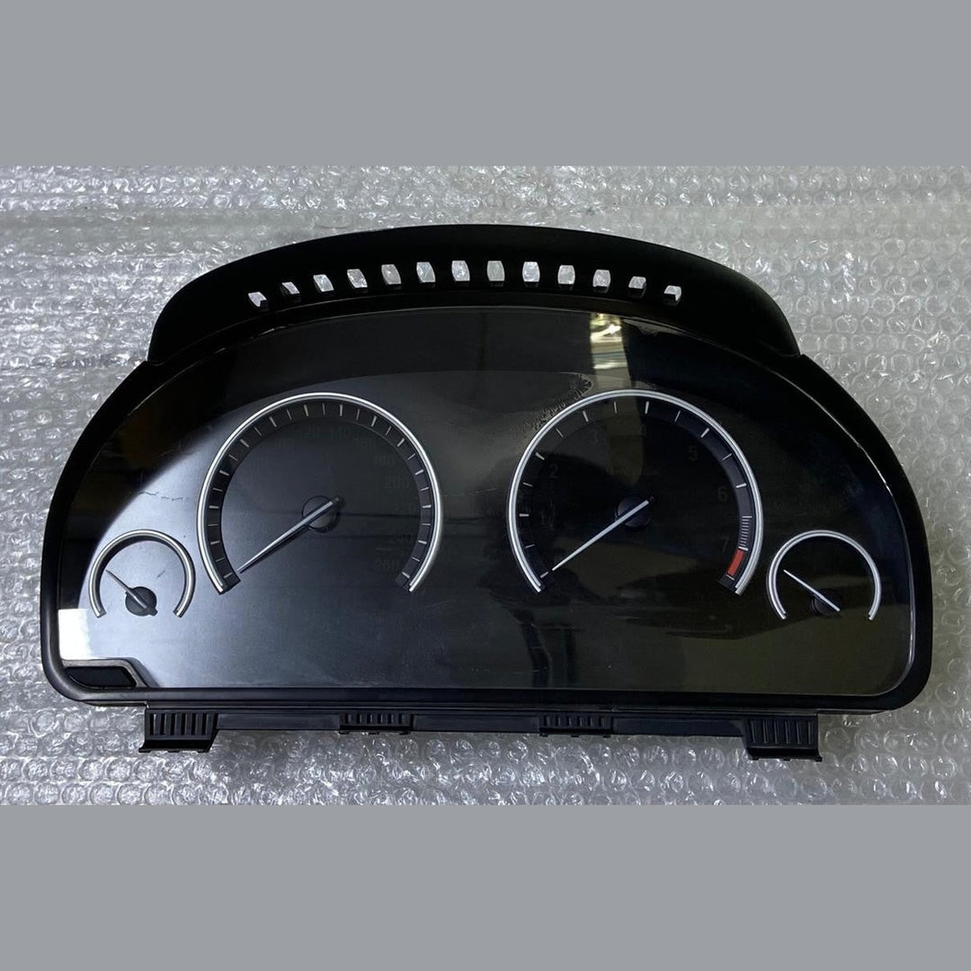 OEM BMW F10 5 Series 528i Speedometer Instrument Cluster 9291390 Bosch