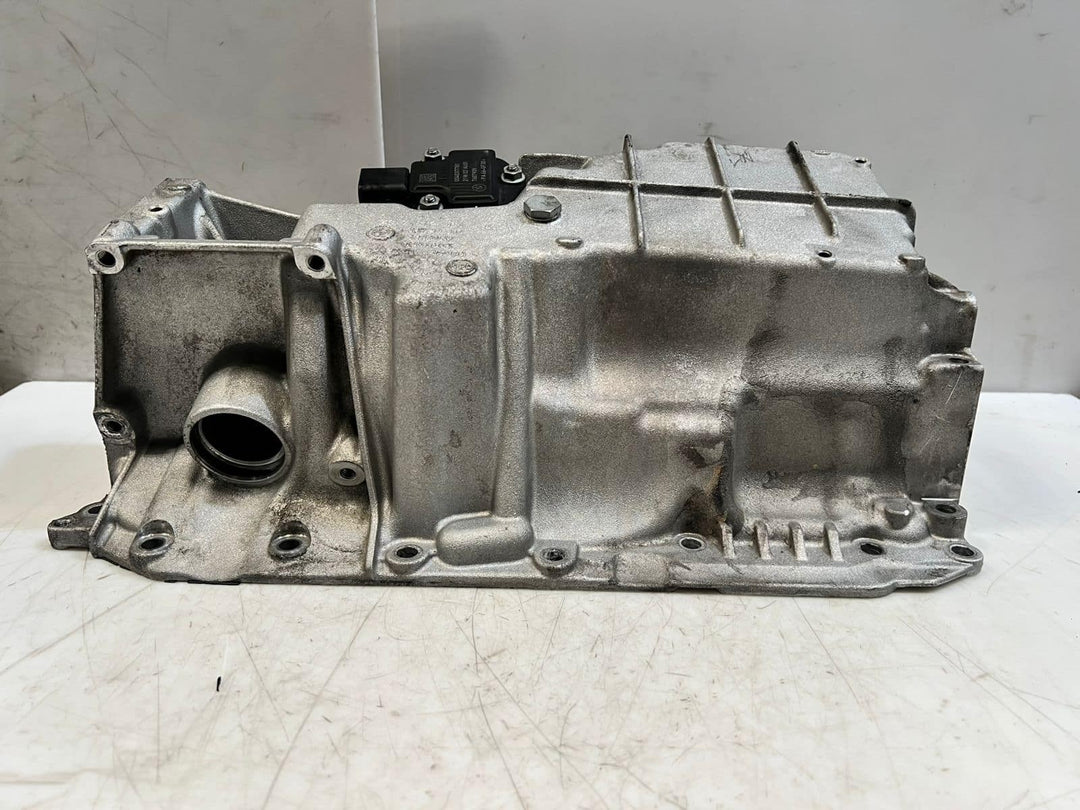 BMW F10 F11 5 Series 525xDrive Oil SUMP Pan 7812361 OEM