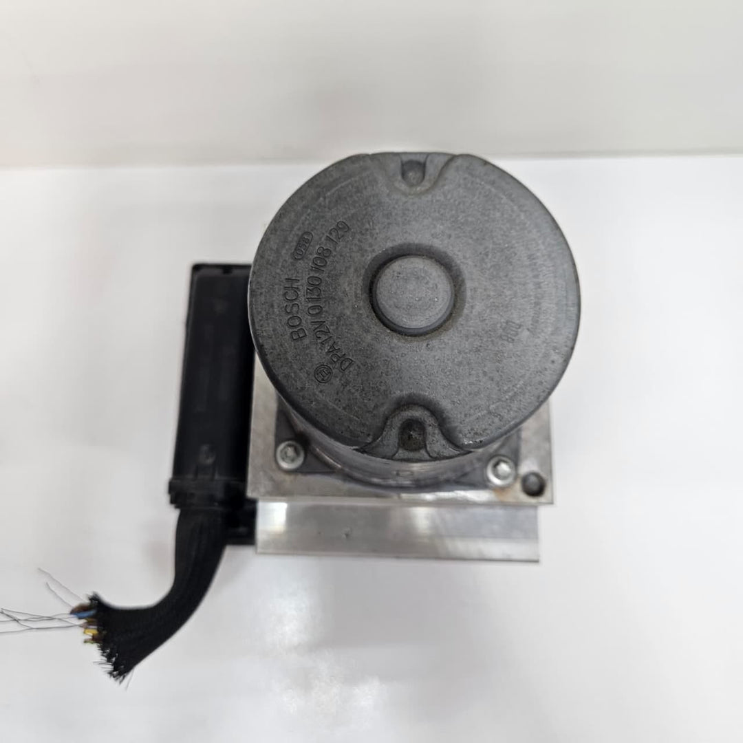 2011-2016 BMW 528i, 535i, 550i, 640i, 650i ABS Pump Module 6795519