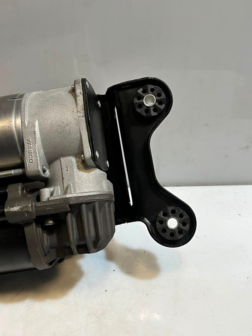 2015-2019 BMW X5 F15 F85 X6 F16 F86 Air Suspension Compressor Motor 6875177 OEM