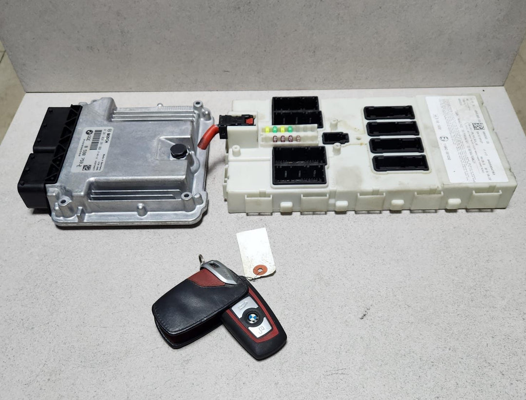 BMW Engine Control Unit DDE 8598759 ECU SET 320D 2017 B47 RHD 