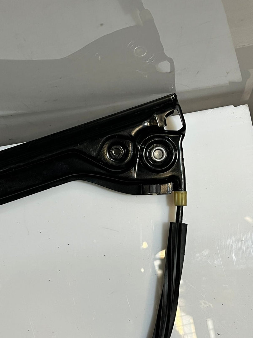 2012-2018 BMW 640i 6 Series F06 Window Regulator With Motor Front Left 7275397