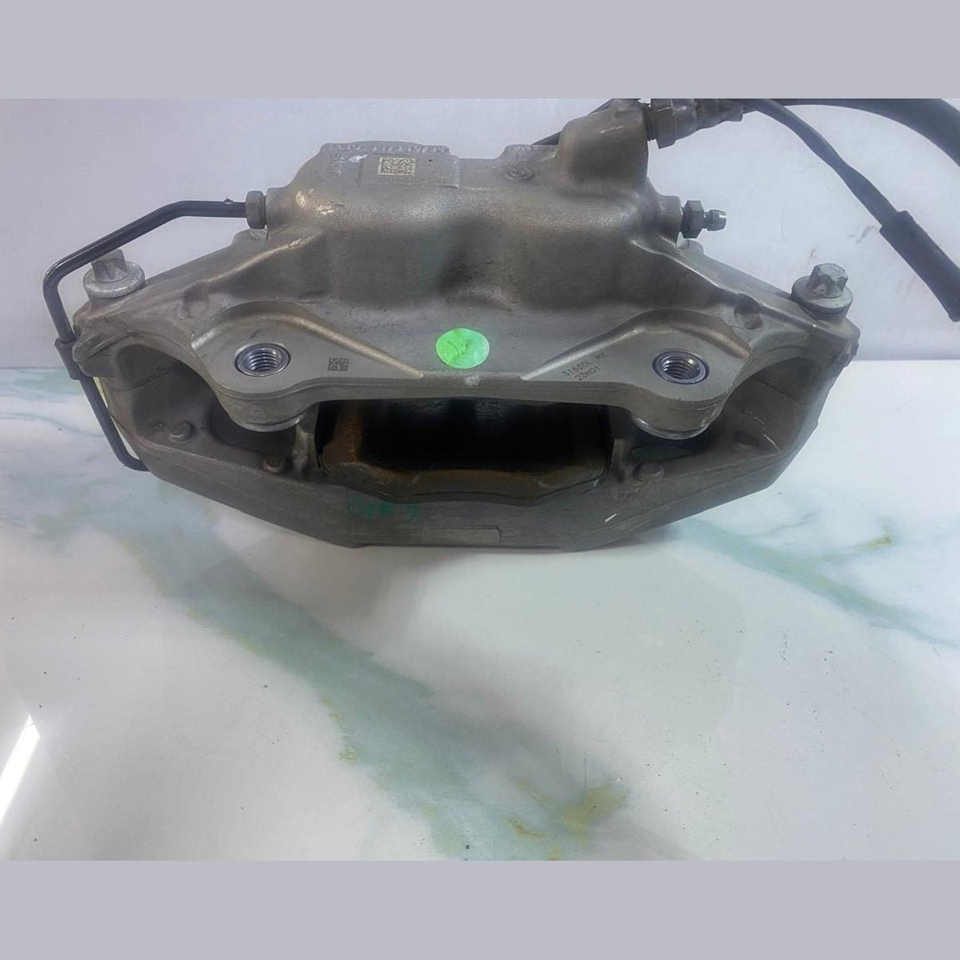 Front Brake Caliper Left, Part Number 8843331 BMW X5 G05 LCI 40I 2024
