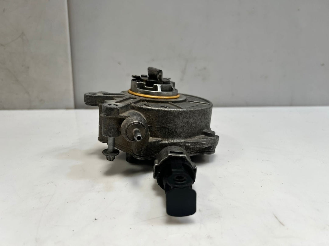 2010-2017 BMW 750i N63 5' 6' 7' X' M5 M6 S63 Brake Booster Vacuum Pump 7566291