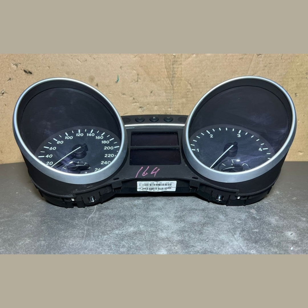 07-13 Mercedes-Benz W164 GL ML Instrument Cluster Speedometer A164 9007900 OEM