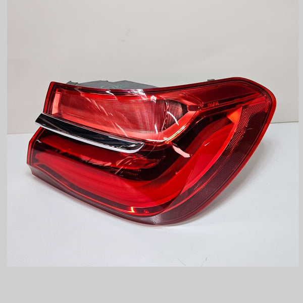 2016-2019 BMW  7-Series G11 G12 750i xDrive Rear Right Side Tail Light 7342964
